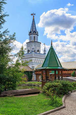 Moscow, Russia - August 06, 2018: Wooden arbor on the shore of the pond in Izmailovo Kremlin. Cultural and entertainment complex Kremlin in Izmailovo in Moscowのeditorial素材