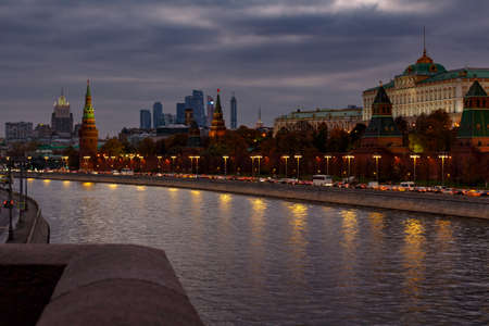 Moscow, Russia - October 20, 2018: View of Moscow Kremlin from bridge above Moskva river in cloudy eveningのeditorial素材