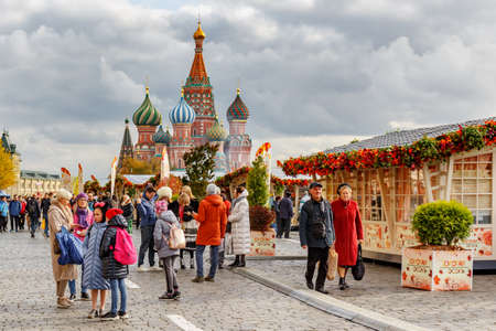 Moscow, Russia - October 05, 2019: Traditional festival Golden Autumn on Red Square. Moscow historical center in autumn dayのeditorial素材