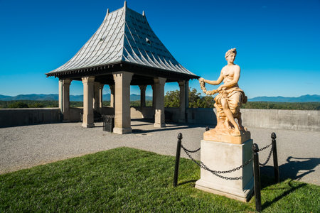 ASHEVILLE, NORTH CAROLINA OCTOBER 11: The Biltmore House and Gardens, a popular tourist attraction, built by industrialist George Vanderbilt in 1895 is America's largest home in Asheville on October 10, 2013.のeditorial素材