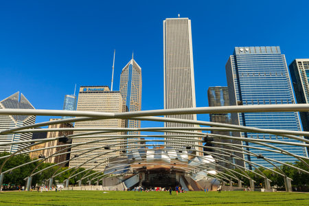 CHICAGO, ILLINOIS AUGUST 21: The popular Jay Pritzker Pavilion in Millennium Park on a beautiful summer day in downtown on August 21, 2011 in Chicago.のeditorial素材