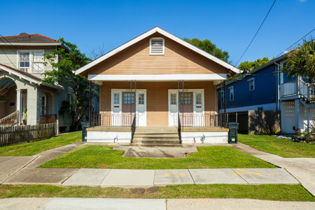 New Orleans, LA USA - April 22, 2016: Typical homes of the Broadmoor residential area in New Orleans, Louisiana.のeditorial素材