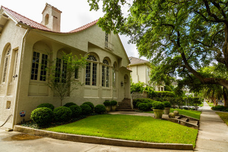 New Orleans, LA USA - April 21, 2016: Beautiful homes in the upscale historic Saint Charles Avenue area.のeditorial素材