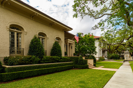 New Orleans, LA USA - April 21, 2016: Beautiful homes in the upscale historic Saint Charles Avenue area.のeditorial素材