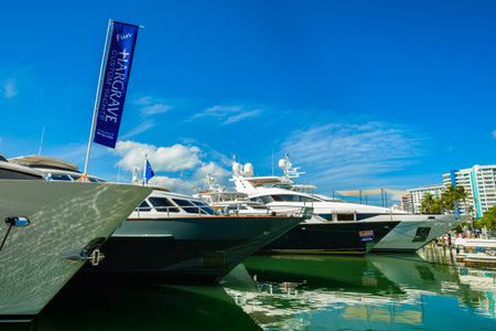 Miami Beach, Fl USA - February 17, 2017: The popular Miami International Boat Show features more than 3,000 boats and 2,000 exhibitors from all over the globe.のeditorial素材