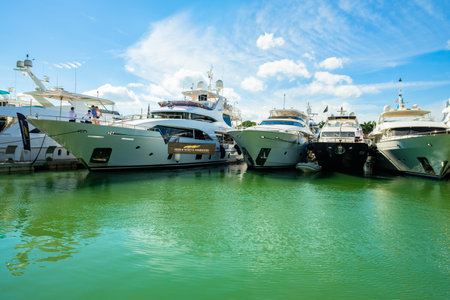 Miami Beach, Fl USA - February 17, 2017: The popular Miami International Boat Show features more than 3,000 boats and 2,000 exhibitors from all over the globe.のeditorial素材