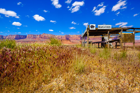Marble Canyon, Arizona USA - April 19, 2017: Tradtional Navajo trading post along a rural highway in the Arizona desert.のeditorial素材