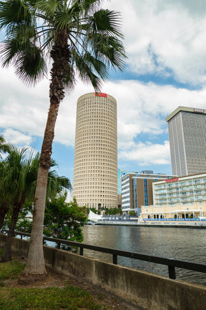 Tampa, Florida USA - September 26, 2019: Cityscape view of the Riverwalk area in downtown Tampa along the Hillsborough River.のeditorial素材