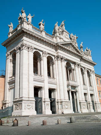 Arch antique statues in Rome, Italyの写真素材