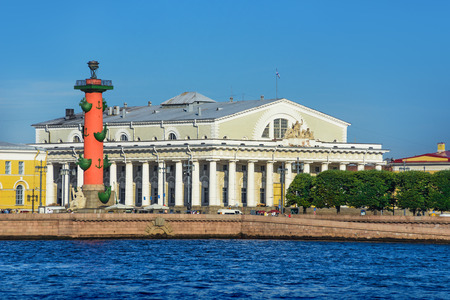 Arrow Vasilevsky Island, Rostral Columns, the old Stock Exchange building. Saint-Petersburg, Russiaのeditorial素材