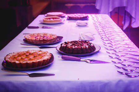 15th birthday cake and details of the decoration of the partyの写真素材