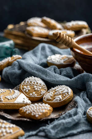 still life with a bowl of gingerbread. Christmas cake conceptの写真素材