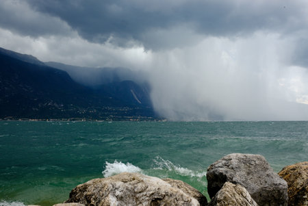Summer dream: vacation on Lake Garda in Italy - idyllic beaches, warm water and Italian ambience...