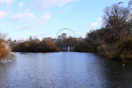 The River Thames, Big Ben and the Eye of London late in the afternoon, London, Englandのeditorial素材