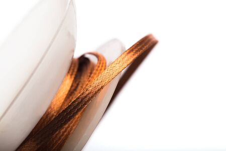 copper desoldering wire  isolated on white- Imageの写真素材