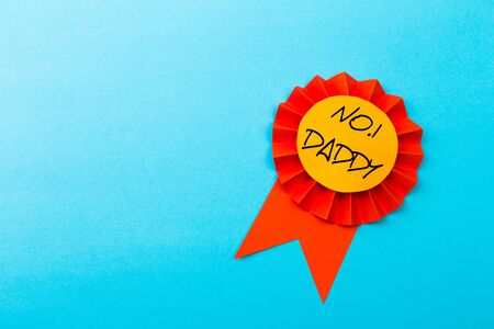 Happy fathers day red label with ribbons. Reward for a best father. - Imageの写真素材