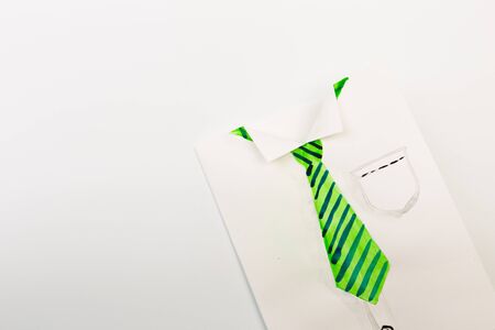 Happy fathers day sign on paper  laid on white backround. - Imageの写真素材