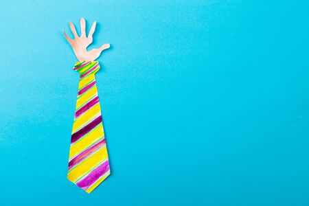 Happy fathers day sign on paper  laid on blue backround. - Imageの写真素材