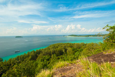 KOH ADANG : Viewpoint Chado cliff on Koh Adung, Satun Thailandの写真素材