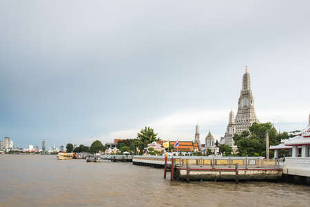 Wat Arun, Temple of Dawn the landmark of Bangkok,Thailandのeditorial素材