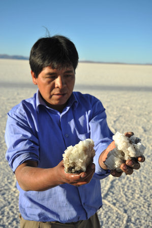 Bolivians mined salt crystals.のeditorial素材