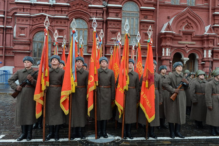 Russian soldiers in the form of the Great Patriotic War at the parade on Red Square in Moscow.のeditorial素材