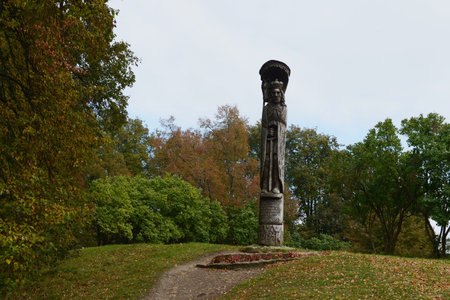 The monument to Grand Duke Vytautas at the castle of Trakaiのeditorial素材