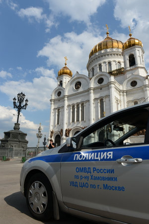 Police car at the Cathedral of Christ the Saviorのeditorial素材