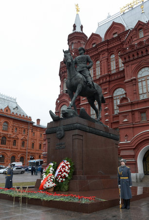 The monument to Marshal Georgy Zhukov near the Historical Museum.のeditorial素材