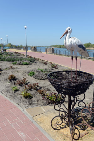 Sculpture of a stork on the embankment of the Don River in the village of Romanovskaya, Rostov Region.のeditorial素材