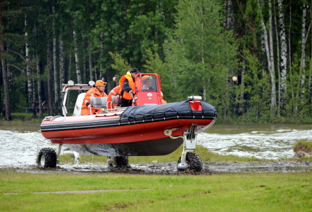 Rescuers on the amphibious boat "SEALEGS" on the range of the Noginsk rescue center EMERCOM of Russia.のeditorial素材