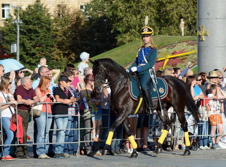 The cavalry honorary escort of the Presidential Regiment and the Kremlin Riding School on Poklonnaya Hill.のeditorial素材