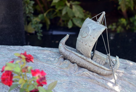 The tomb of traveler Yuri Senkevich in the Novodevichy cemetery in Moscow.のeditorial素材