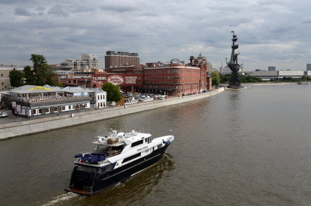 Peter the Great from the Patriarch's bridge in Moscowのeditorial素材