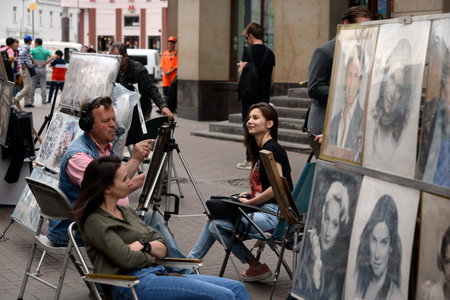 The artist draws a girlのeditorial素材