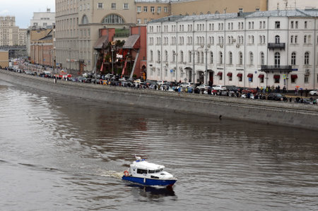 Police patrol boat KS-820R of marine units of the Russian Guard on the Moscow Riverのeditorial素材