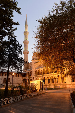 Minaret of the Sultanahmet Blue mosque in evening Istanbulのeditorial素材
