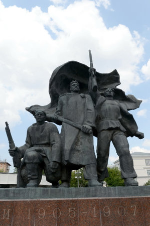 A fragment of the sculptural composition "Revolution of 1905-1907" is dedicated to "near the metro station" 1905 Street "in Moscowのeditorial素材