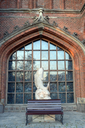 Fish sculpture at the cafe in Rosgarten Gate of Kaliningradのeditorial素材