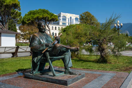 Monument to Soviet and Russian theater and film actor Mikhail Pugovkin in Yalta, Crimea.の写真素材