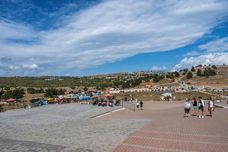 Miskhor, Crimea - 06/09/2019: Ai-Petri at the upper station of the Mishor-Ai-Petri cableway on a sunny day.のeditorial素材