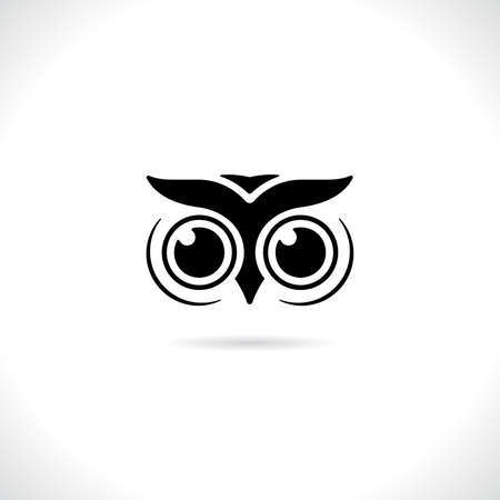 Vector of an owl face design on white background. animal bird logo.のイラスト素材