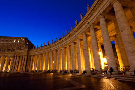 Night time at Saint Peter squareのeditorial素材