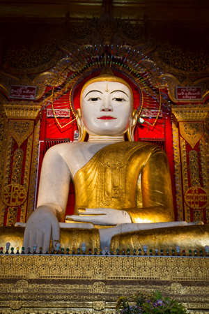 The myanmar art style Buddha sculpture.の写真素材