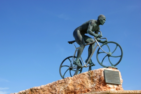 Monument cyclistsの写真素材