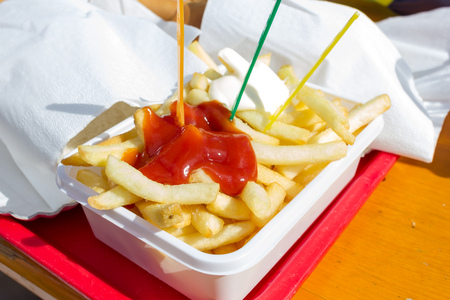 Fries with ketchup