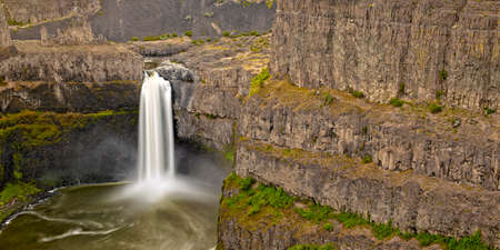 Waterfall in the desertの写真素材