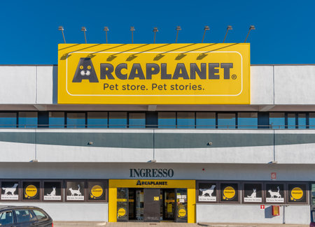 Fossano, Cuneo, Italy - January 14, 2022: Arcaplanet pet store entrance, it is the largest chain of Pet stores in Italy dedicated to food, products and objects for pets.のeditorial素材