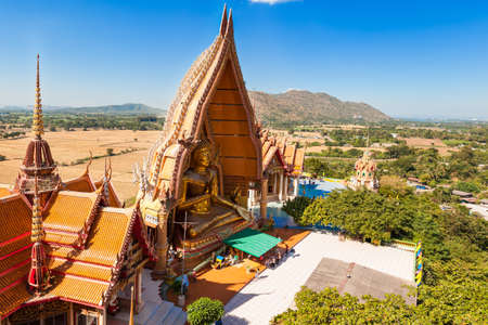 Buddhist Temple names "Wat Tham Sua" and "Wat Tham Khao Noi" in Tha Muang, Kanchanaburi, Thailandの写真素材