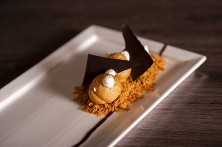 Sponge cake with cream and chocolate